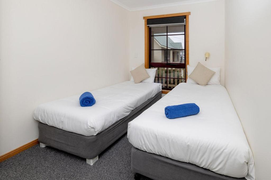 Kitty'S Cottages - Managed By Big4 Strahan Holiday Retreat Extérieur photo
