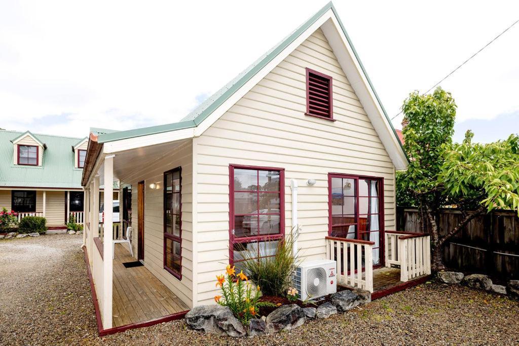Kitty'S Cottages - Managed By Big4 Strahan Holiday Retreat Extérieur photo