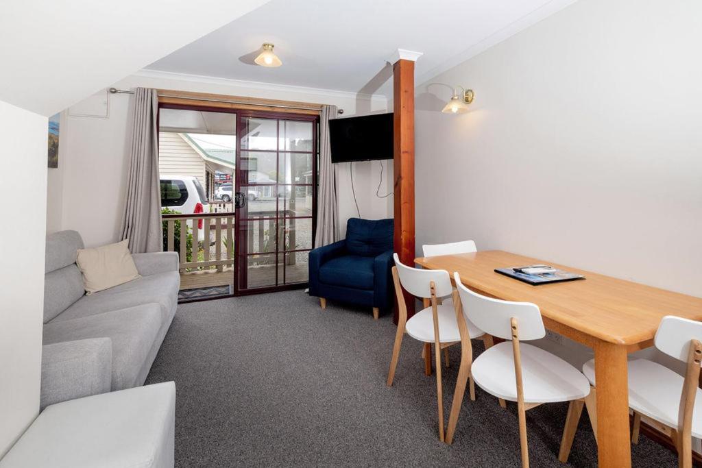 Kitty'S Cottages - Managed By Big4 Strahan Holiday Retreat Extérieur photo